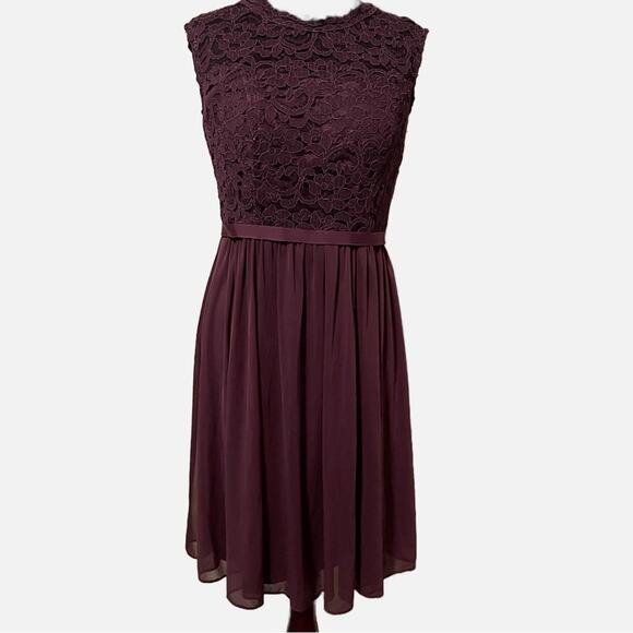 David’s Bridal plum short Lace Dress - Picture 1 of 9